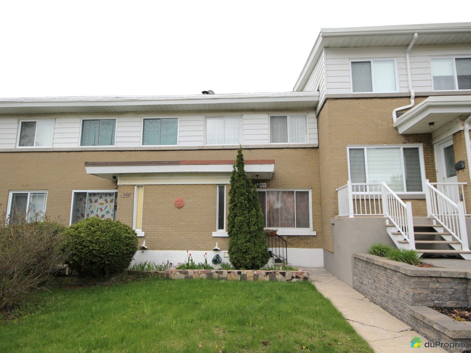 920 avenue SaintCharles, Chomedey for sale DuProprio