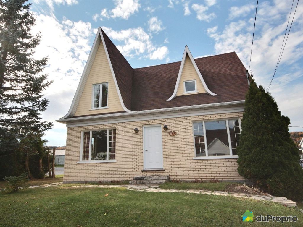 chalet a vendre st-urbain