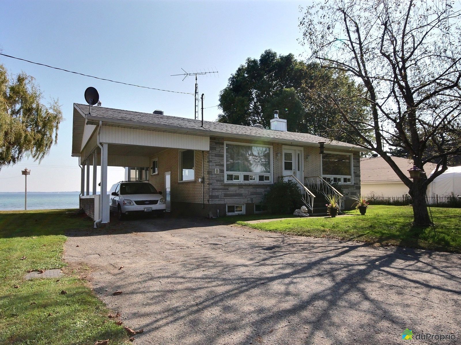 8 chemin de la Frontière, RivièreBeaudette for sale DuProprio