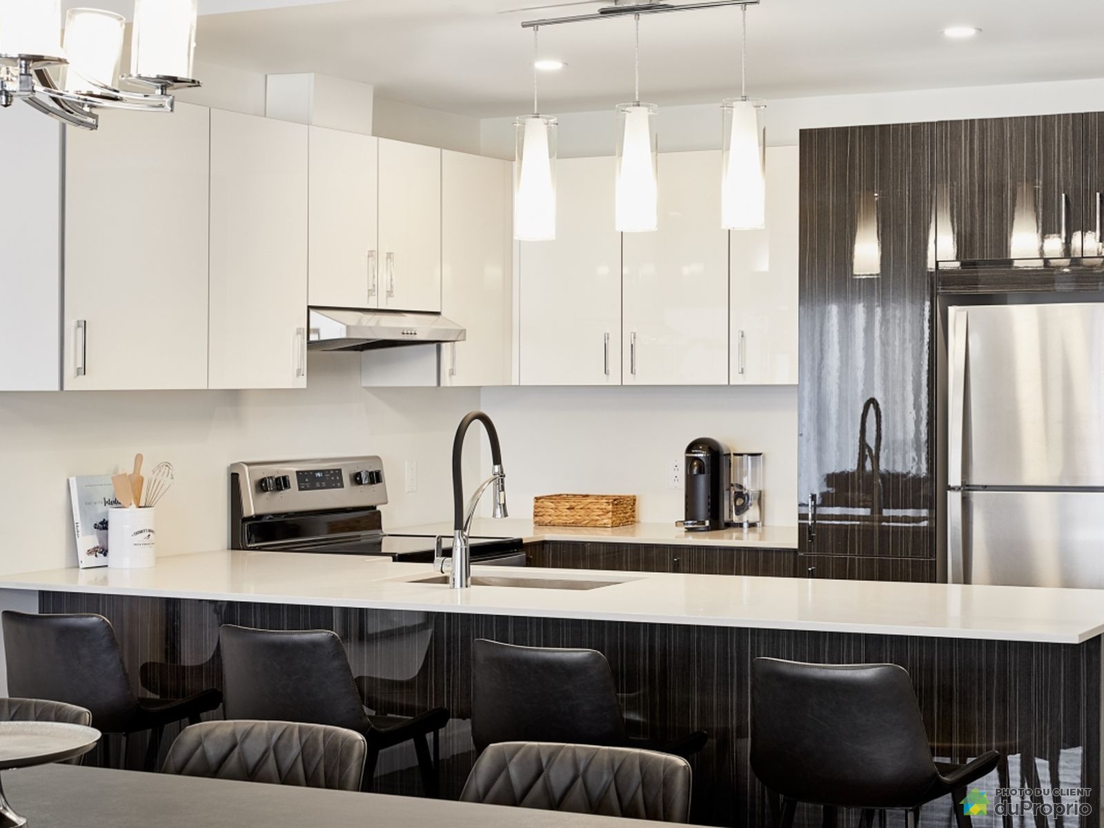 Unité 3 ½ - Soléa - 3580 boulevard Saint-Elzéar Ouest — photo 1