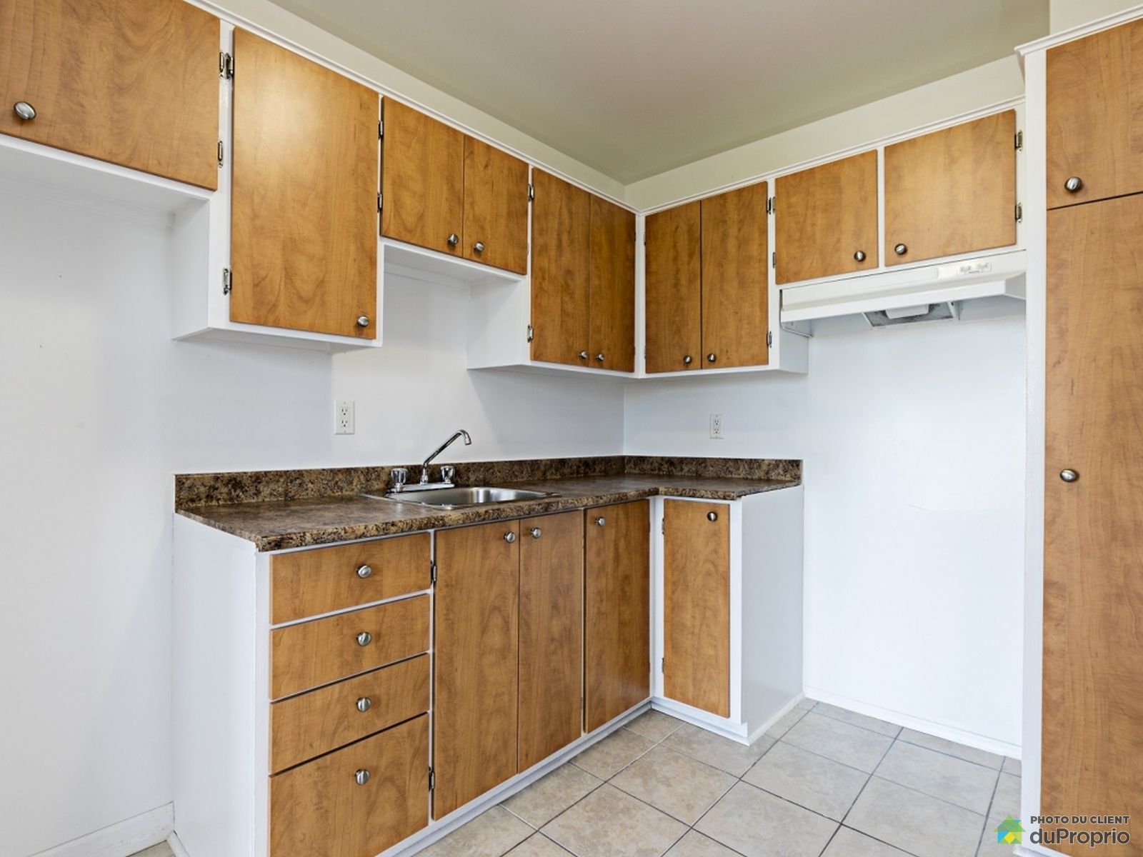 Unité 4 ½ - Jardin Gouin - 11600 boulevard de Pierrefonds — photo 2