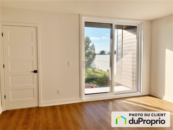 100 rue d&#39;Émeraude, Candiac for rent