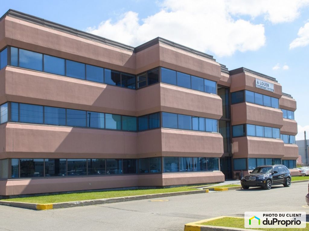 Laval Commercial space for rent
