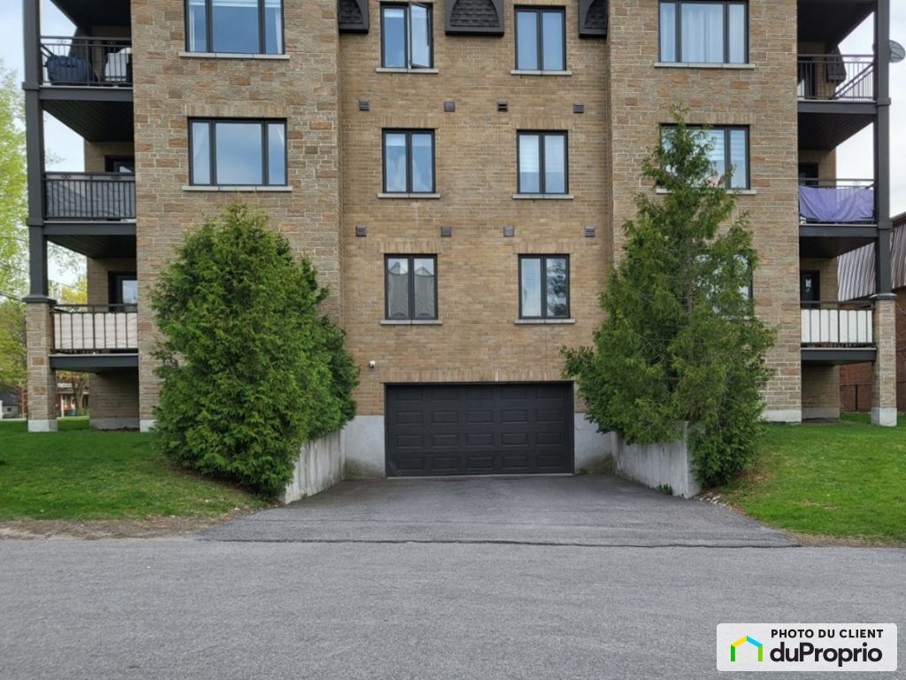 Appartement A Louer Repentigny Le Gardeur 4 1/2 102-123, boulevard Lacombe, Repentigny (Le Gardeur) à louer