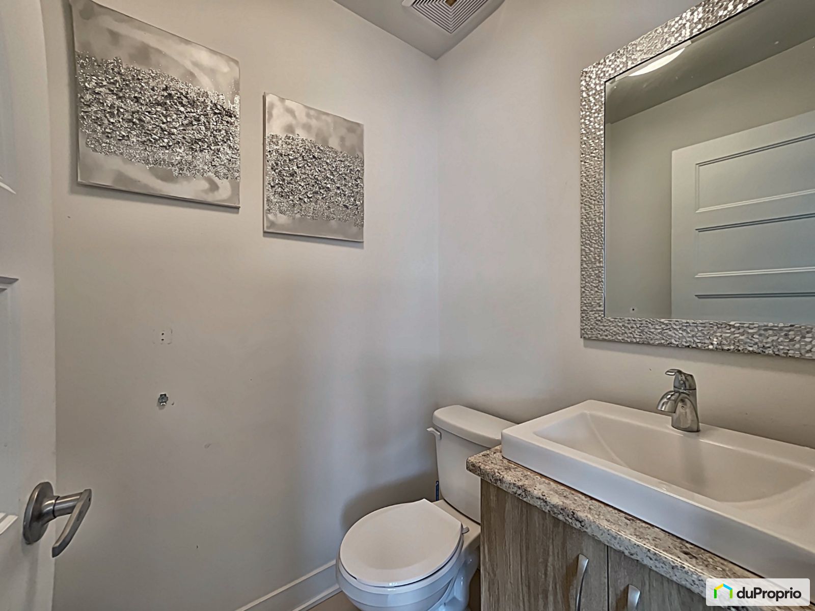 2572, avenue de la Gare — photo 2