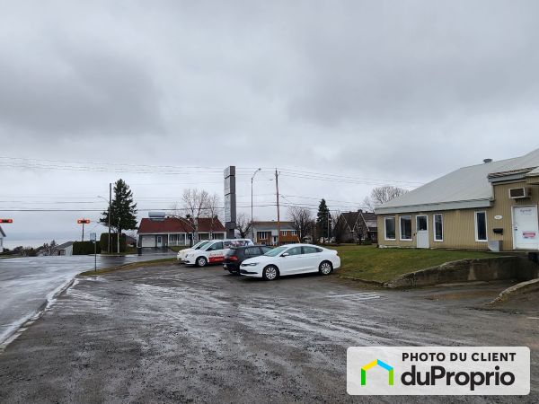 8800 boulevard Guillaume-Couture, Lévis for rent
