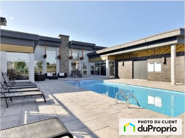 808-639 rue Robert Elie, Laval-des-Rapides for rent