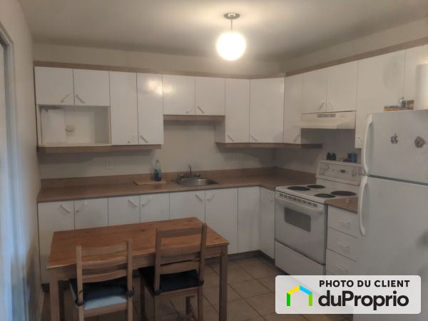 1-27 rue Satellite, Gatineau (Hull) for rent