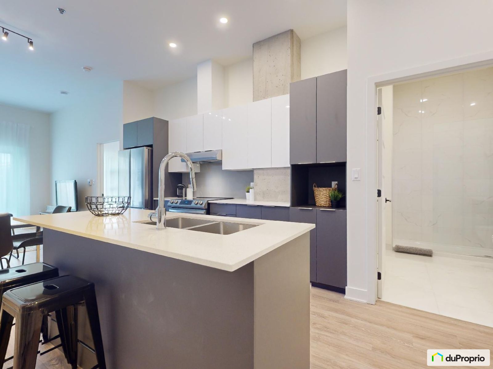 275 boulevard Curé-Labelle — photo 2