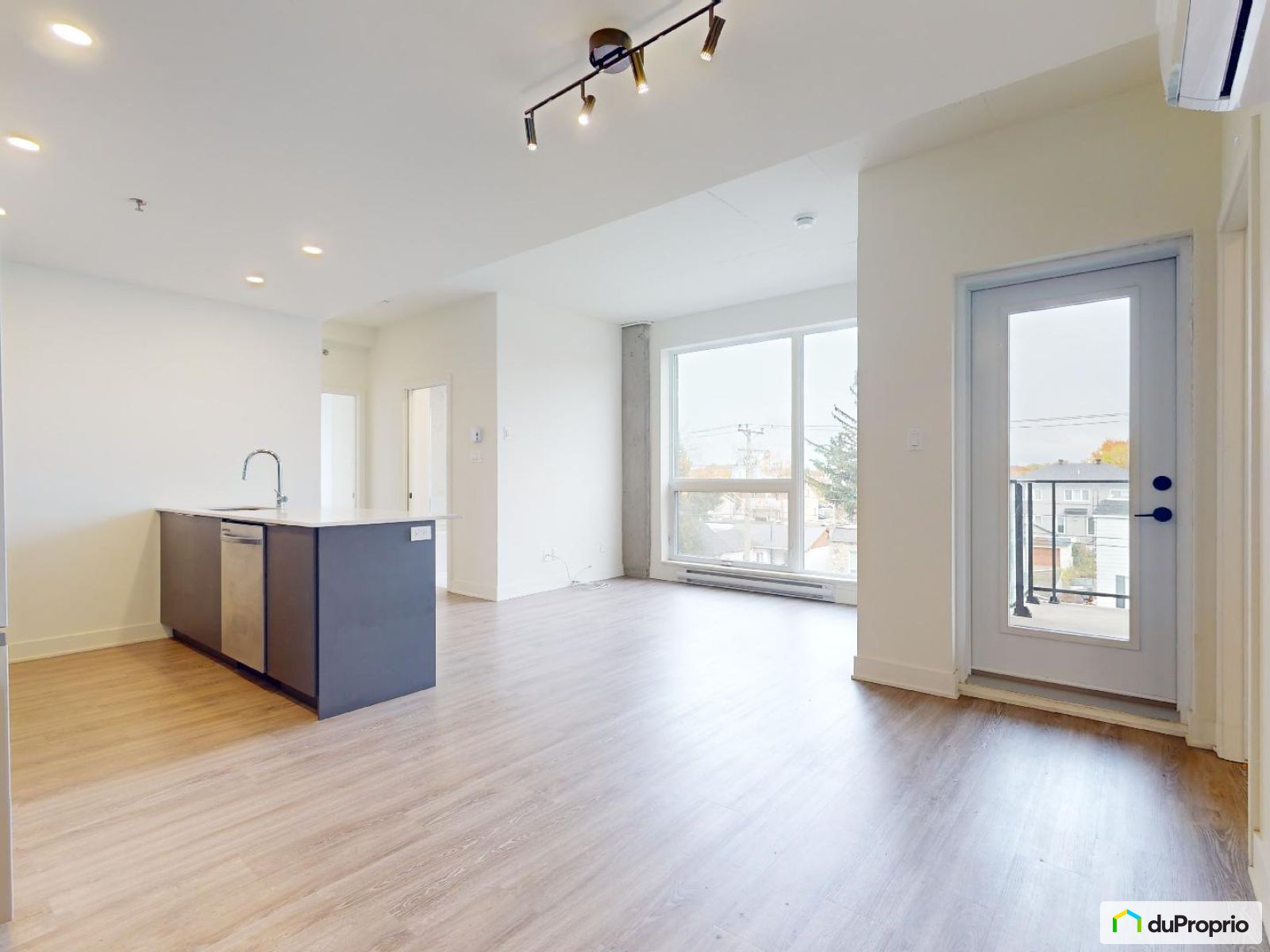 275 boulevard Curé-Labelle — photo 2