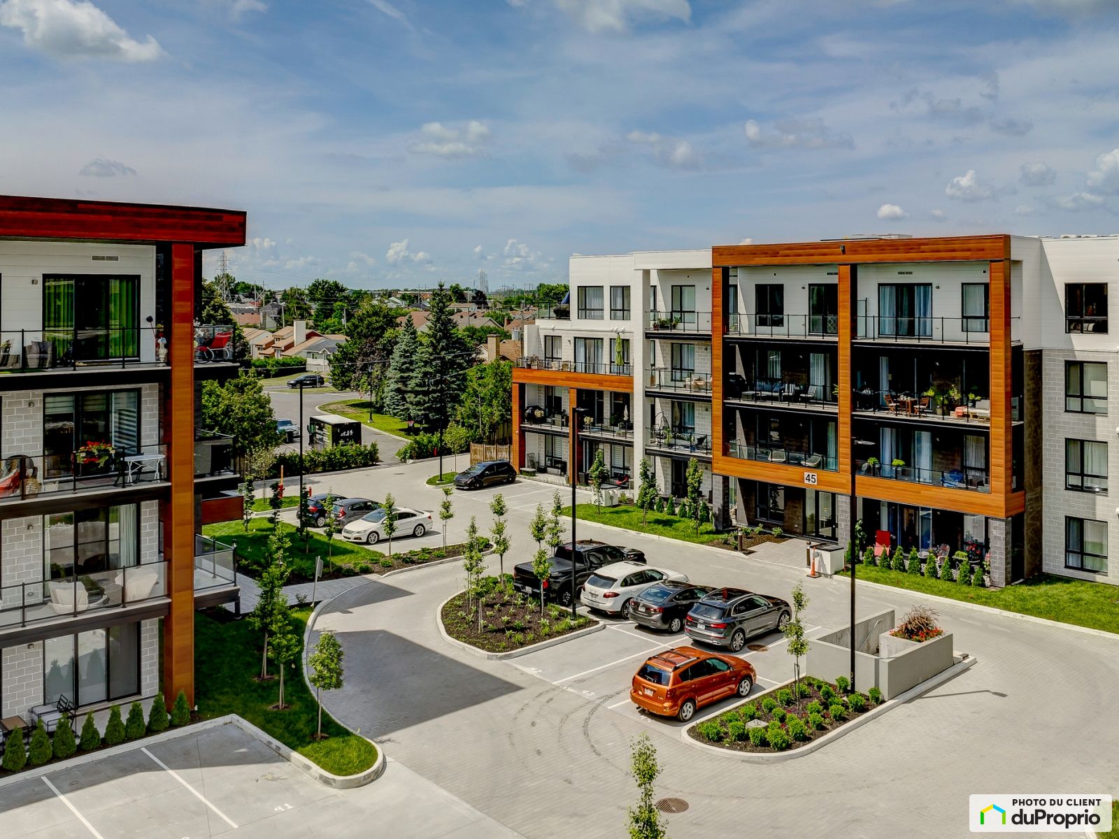 Unité A302 49 rue du Portage, StConstant à louer