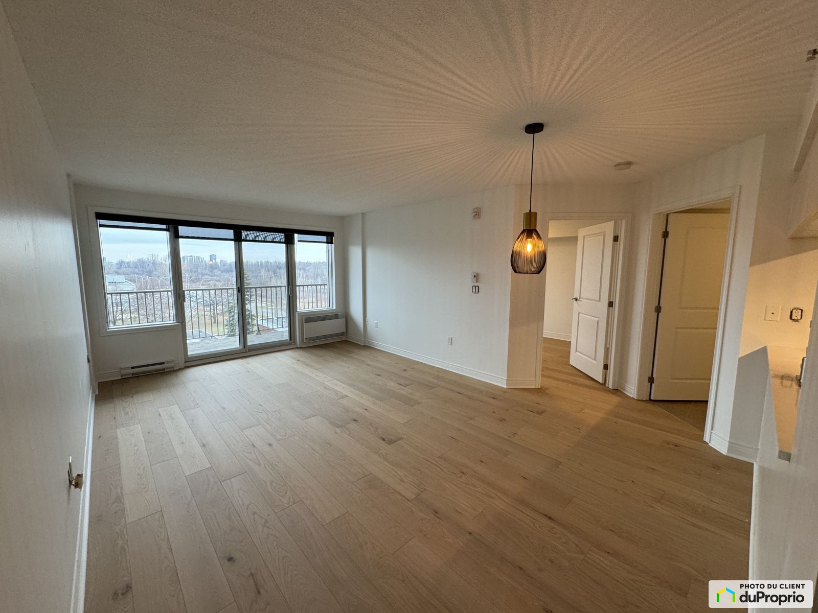 6093045, boulevard NotreDame, Chomedey à louer