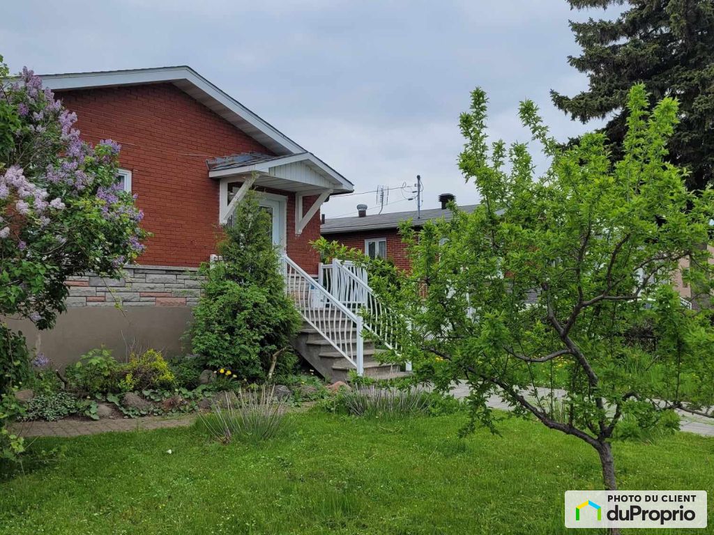 8262, avenue AndréAmpère, Rivière des Prairies à louer