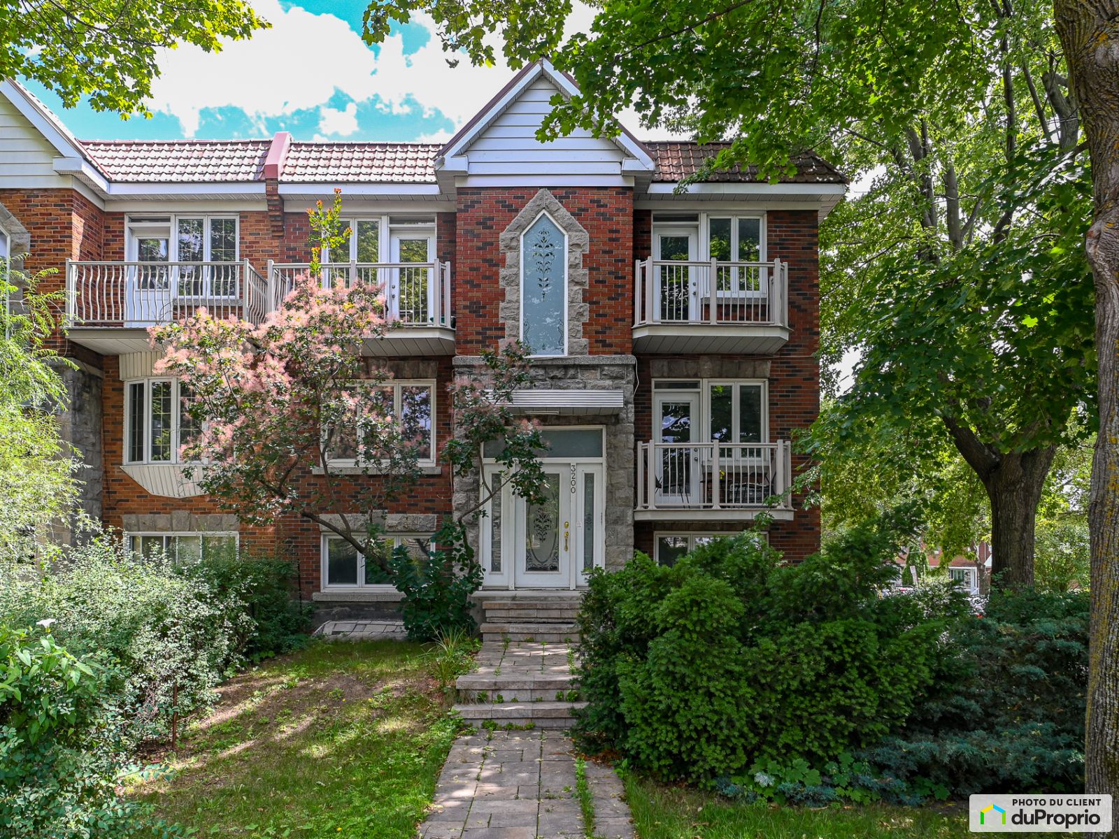 1-3200, rue Sherbrooke Est — photo 1