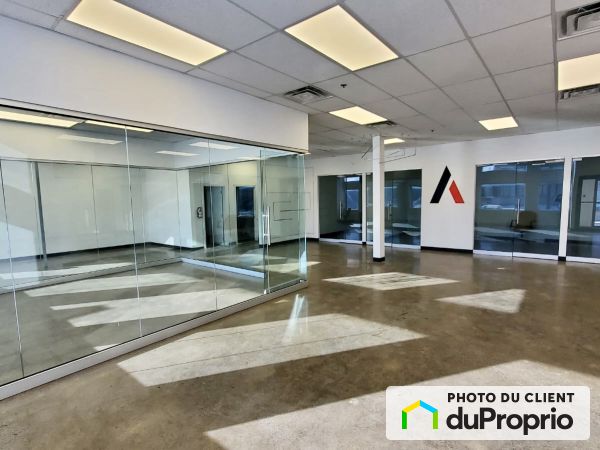 5579 rue Paré, Mont-Royal for rent