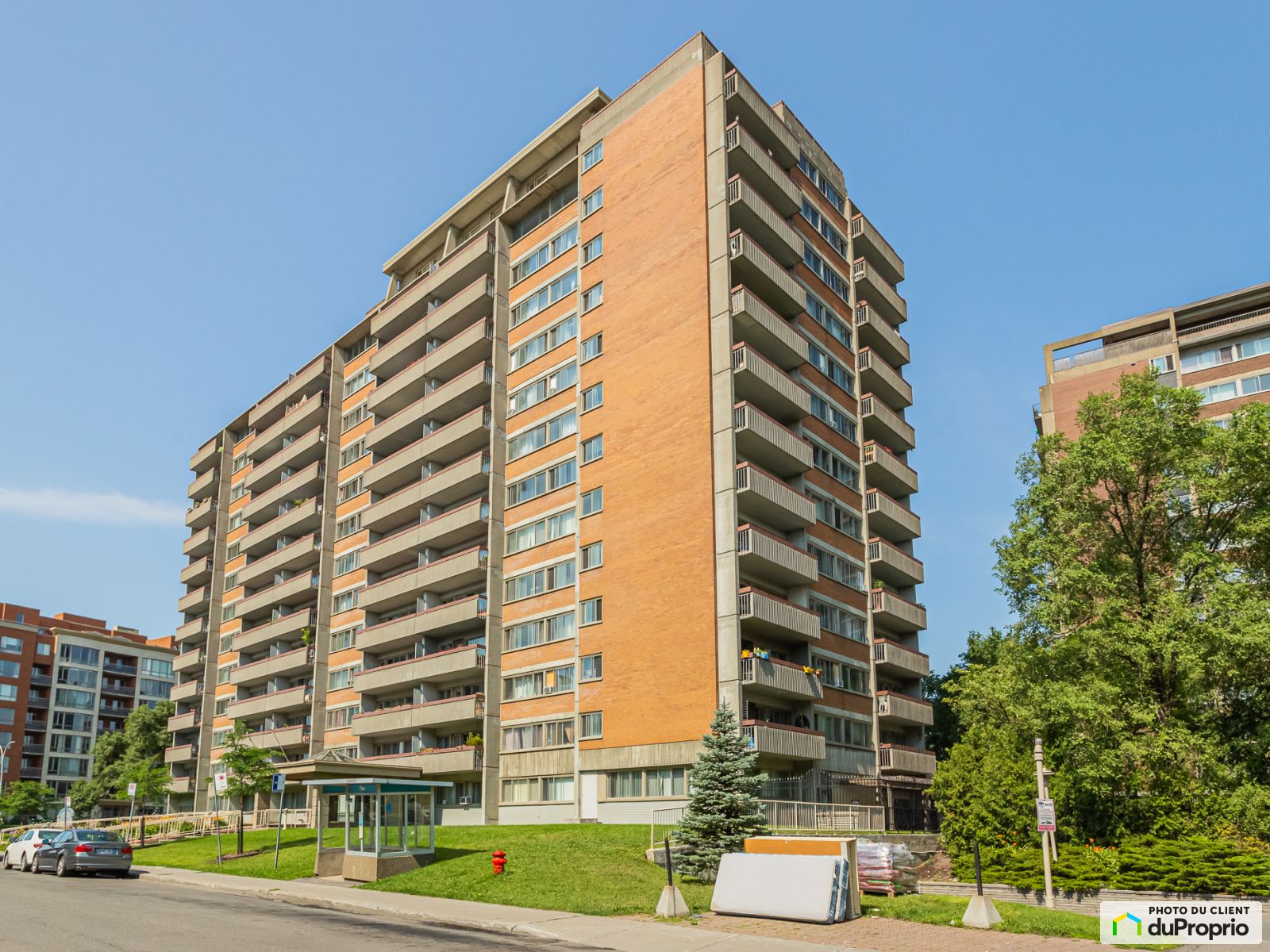135 Place de la Côte-Vertu — photo 1