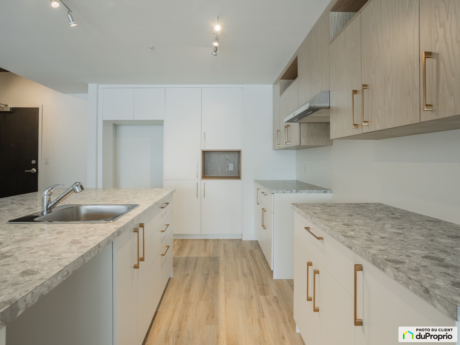 4940 rue Lionel-Groulx — photo 2