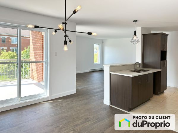 6-3285 boulevard Gaétan-Boucher, Longueuil (St-Hubert) for rent