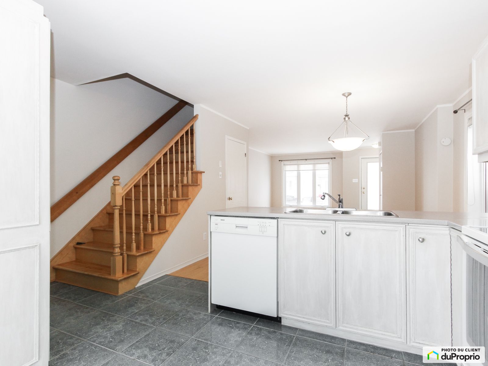 6-700 rue Valois — photo 3