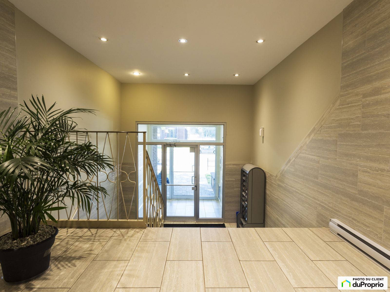 Unité 3 ½ - Jardin sur la Rive - 12610 rue Notre-Dame — photo 3