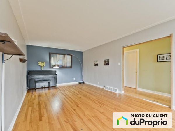 Living Room - 200 Calixa-Lavallée, Sherbrooke (Jacques-Cartier) for rent