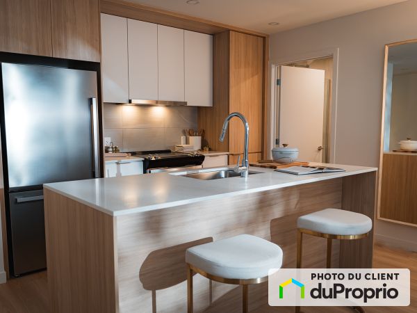 275 boulevard Hymus, Pointe-Claire for rent