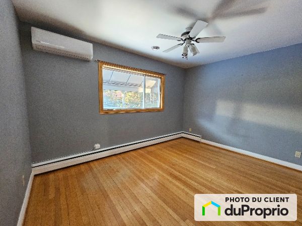 Chambre du logement - 10 rue Millar, Gatineau (Hull) à louer