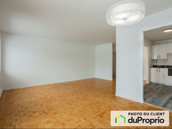 270 boulevard Thimens, Saint-Laurent for rent
