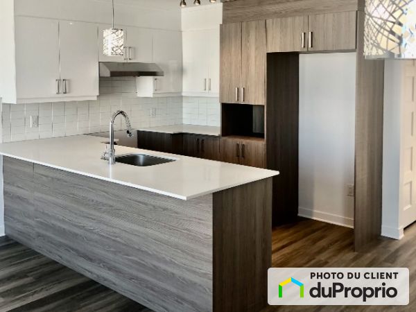 1165, rue du Grand-Pic, Ste-Rose à louer
