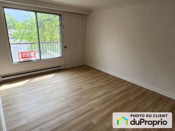 6193 avenue de la Loire, Anjou à louer