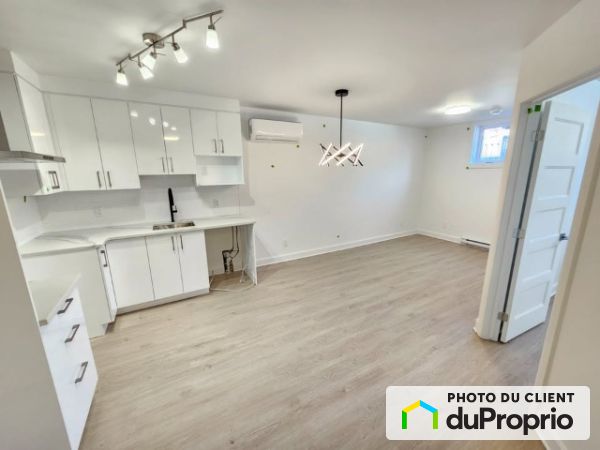 5246, rue Joseph, Longueuil (St-Hubert) à louer