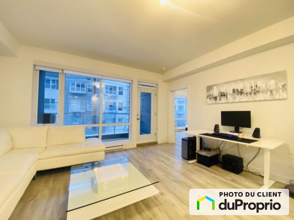 245 chemin Bates, Mont-Royal for rent