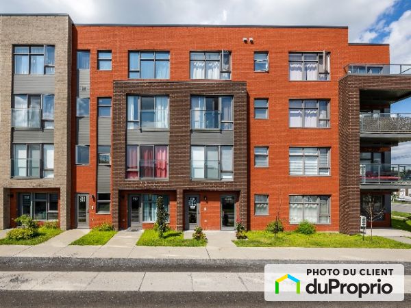 320A-145 de l&#39;Harmonie, Delson for rent
