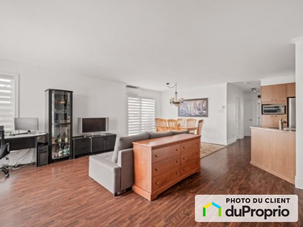 2686 rue de Bilbao, Ste-Foy for rent