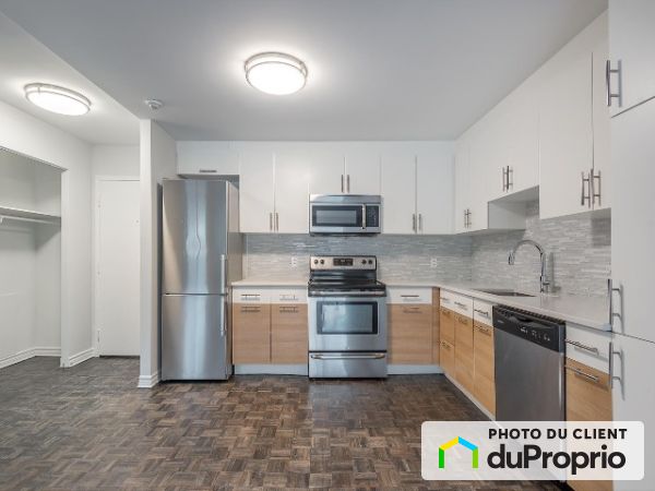 110-25, avenue Vincent d&#39;Indy, Outremont for rent