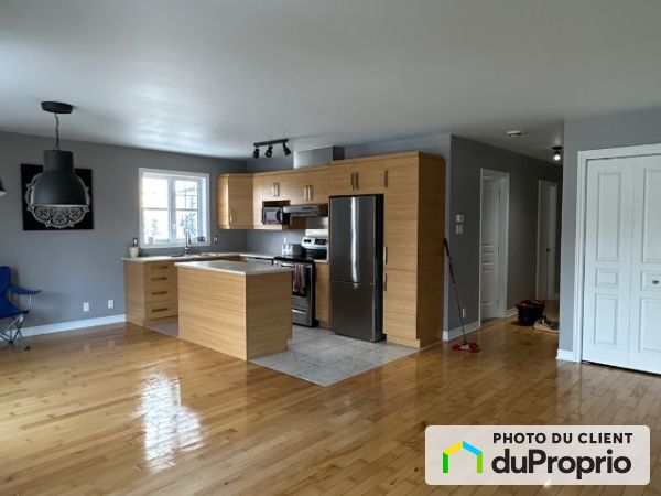 300-16225, Rue Victoria, Pointe-Aux-Trembles / Montréal-Est à louer