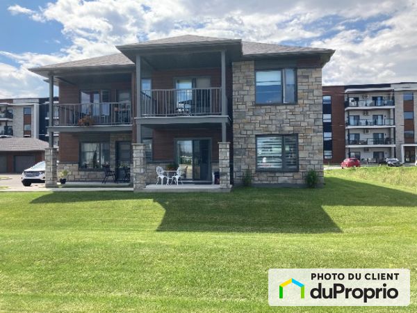 22 rue des Colibris, St-Charles-Borromée for rent
