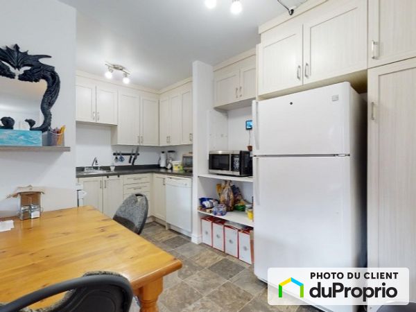 9030 boulevard Mathieu, Charlesbourg for rent