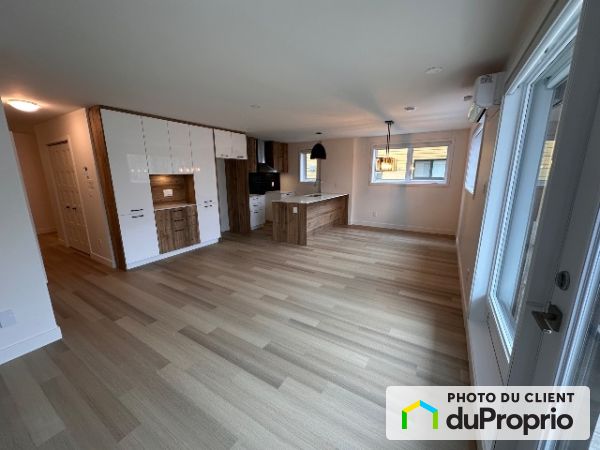 1-102 18e rue, Scott for rent