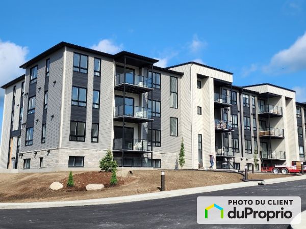 180, boulevard Louis-Joseph-Papineau, Cowansville à louer