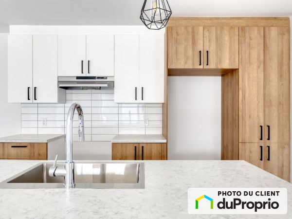 29 rue Saint-Jacques, St-Jacques for rent
