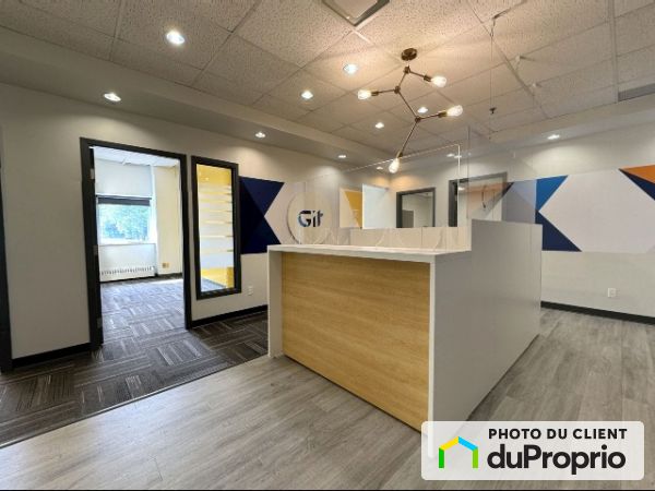 220-2750 chemin Ste-Foy, Ste-Foy for rent