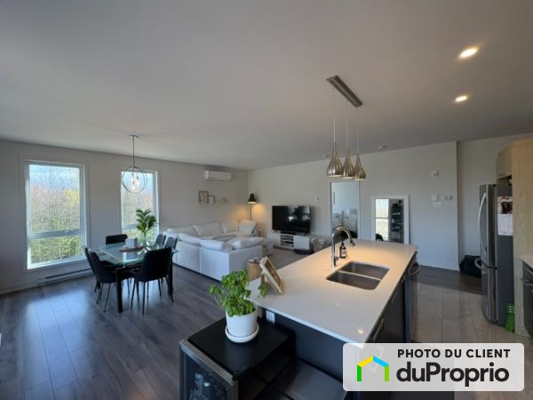 302-70 Boulevard de Chambéry, Blainville for rent