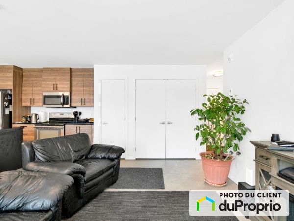 130-5725 chemin de Chambly, Longueuil (St-Hubert) for rent