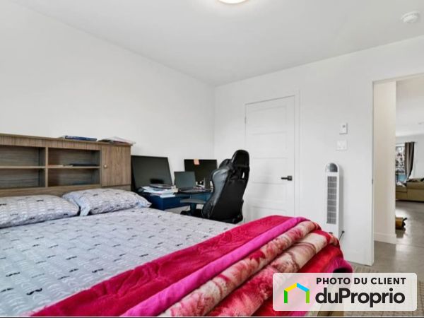 5795 Chemin Chambly, Longueuil (St-Hubert) for rent