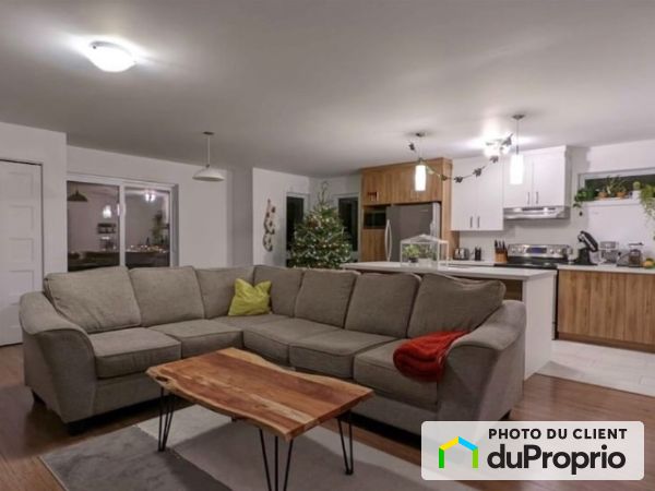 323 boulevard Adolphe-Chapleau, Bois-Des-Filion for rent