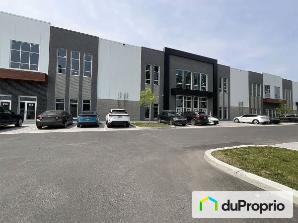 106-111-160 avenue Iberia, Candiac for rent