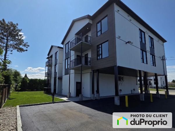 895 rue Goyer, Alma for rent