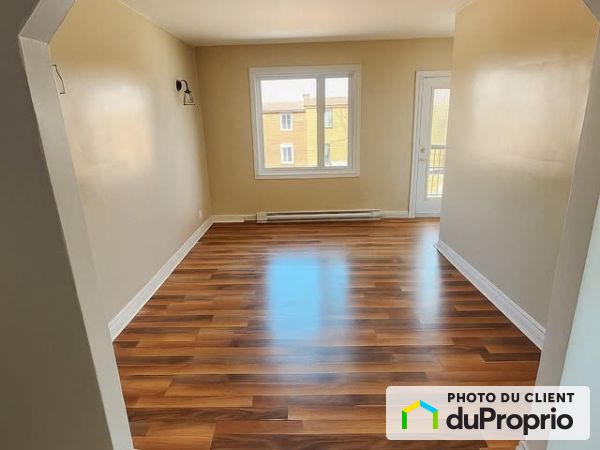 Logement - 8438 Avenue Querbes, Villeray / St-Michel / Parc-Extension à louer