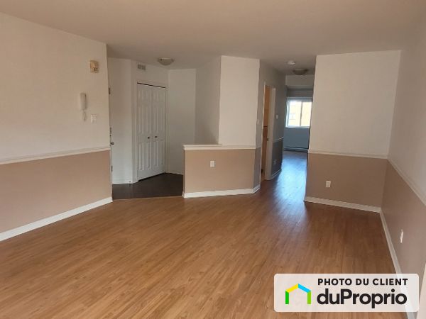 537 avenue Forest, Pincourt à louer